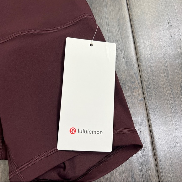 Lululemon NWT Align High-Rise Short 4" Goodnight Plum - Picture 3 of 7